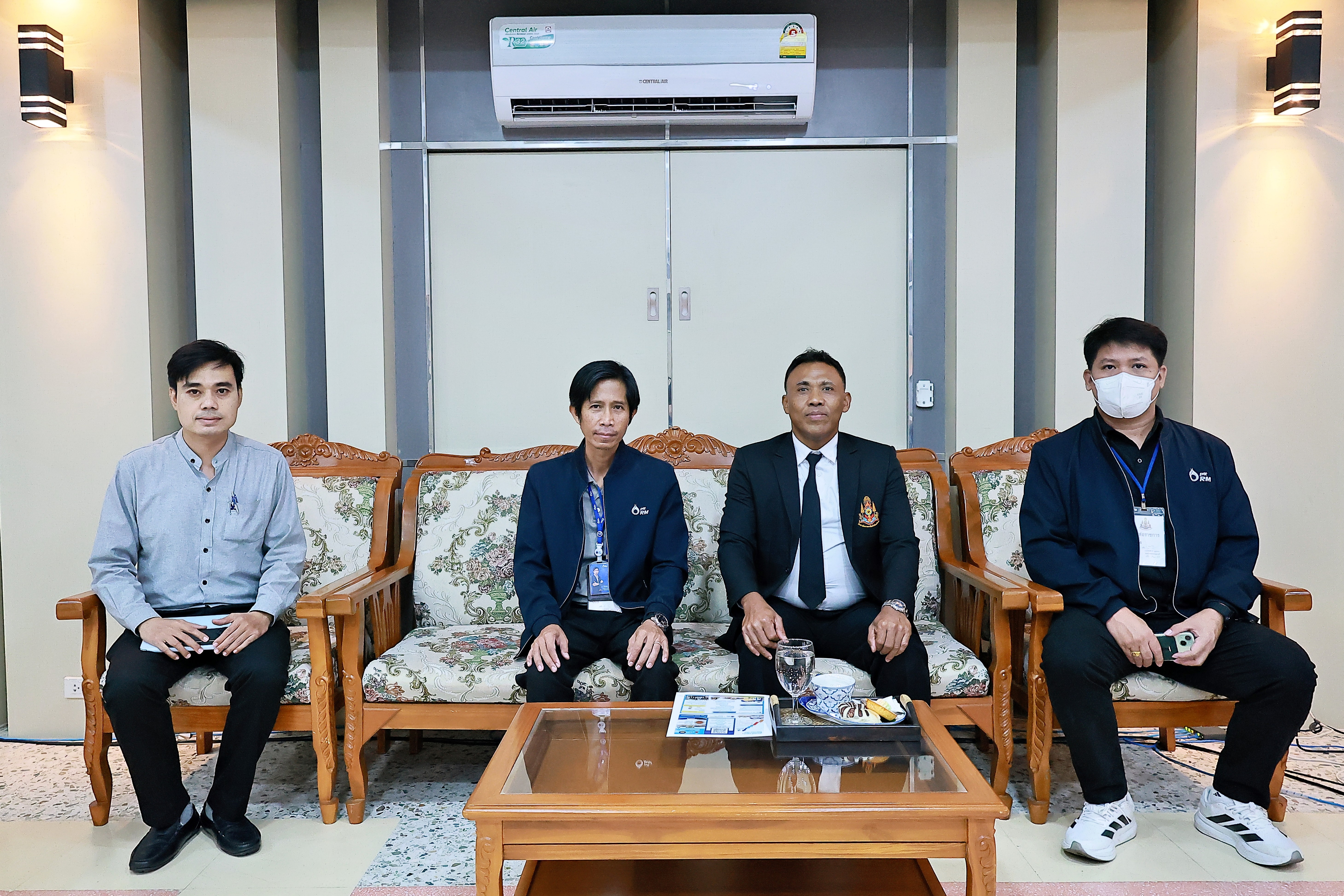 ต้อนรับคณะผู้แทนจาก ธุรกิจสถานีบริการน้ำมัน ปตท. และร้านค้าสะดวกซื้อจิฟฟี่ ร้านกาแฟอเมซอน ในเครือบริษัท ปตท. น้ำมัน และการค้าปลีก จำกัด (มหาชน) ในโอกาสเข้ามาประชาสัมพันธ์โครงการรับสมัครนักศึกษาทวิภาคี