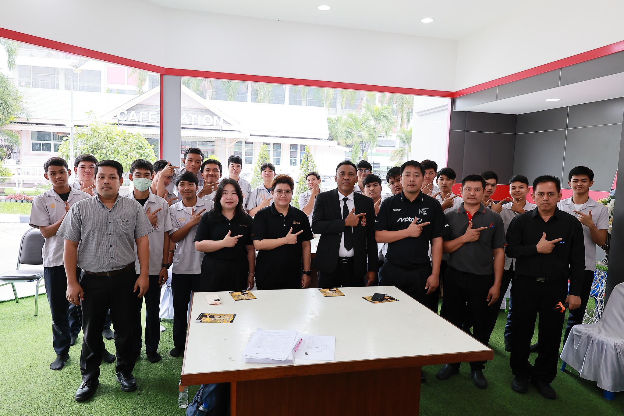 การต้อนรับคณะผู้แทนจากบริษัท บี-ควิก จำกัด ในโอกาสเข้ามาประชาสัมพันธ์โครงการรับสมัครนักศึกษา แผนกวิชาช่างยนต์