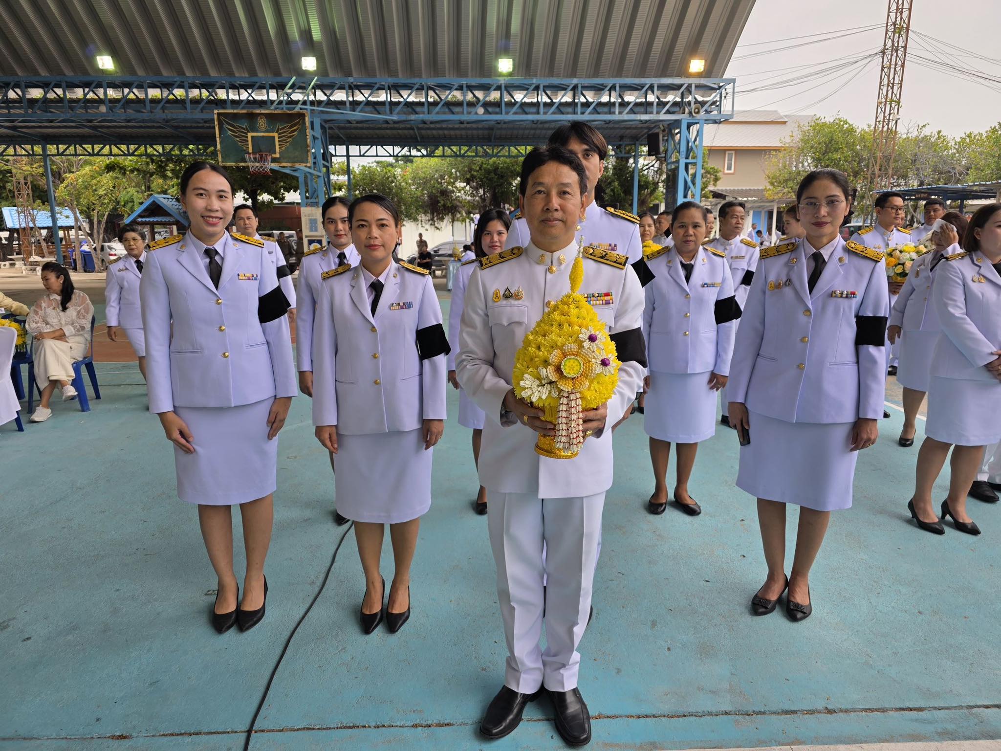 พิธีสวดพระพุทธมนต์ตักบาตรถวายเป็นพระราขกุศล และพิธีถวายพานพุ่มดอกไม้ เนื่องในวันคล้ายวันพระราชสมภพพระบาทสมเด็จพระบรมชนกาธิเบศร มหาภูมิพลอดุยเดชมหาราชฯ "วันพ่อแห่งชาติ"