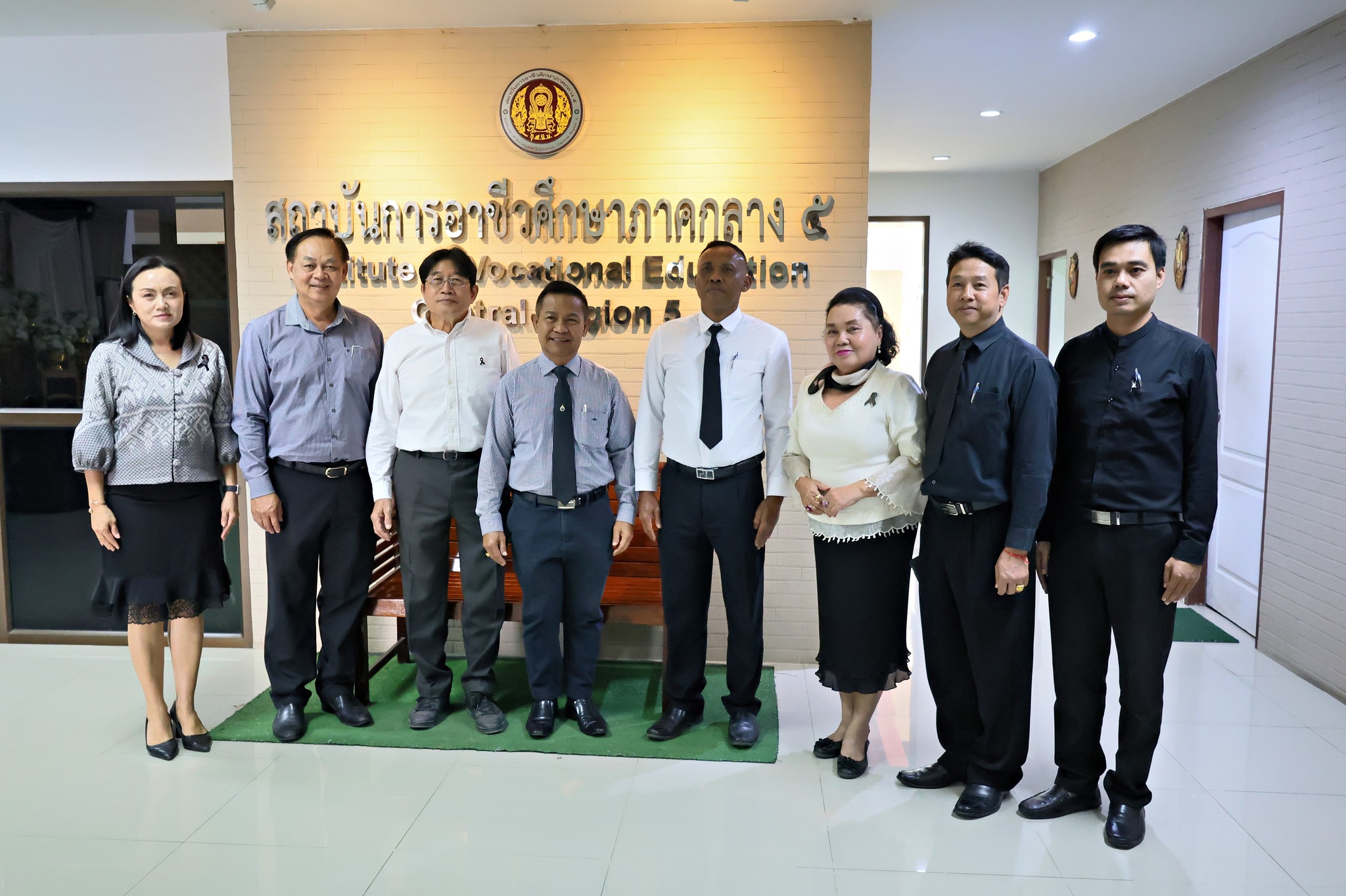 ร่วมอวยพรเนื่องในโอกาสวันขึ้นปีใหม่ 2569 แด่นายบรรยงค์ วงศ์สกุล ผู้อำนวยการสถาบันการอาชีวศึกษาภาคกลาง 5 และคณะผู้บริหาร