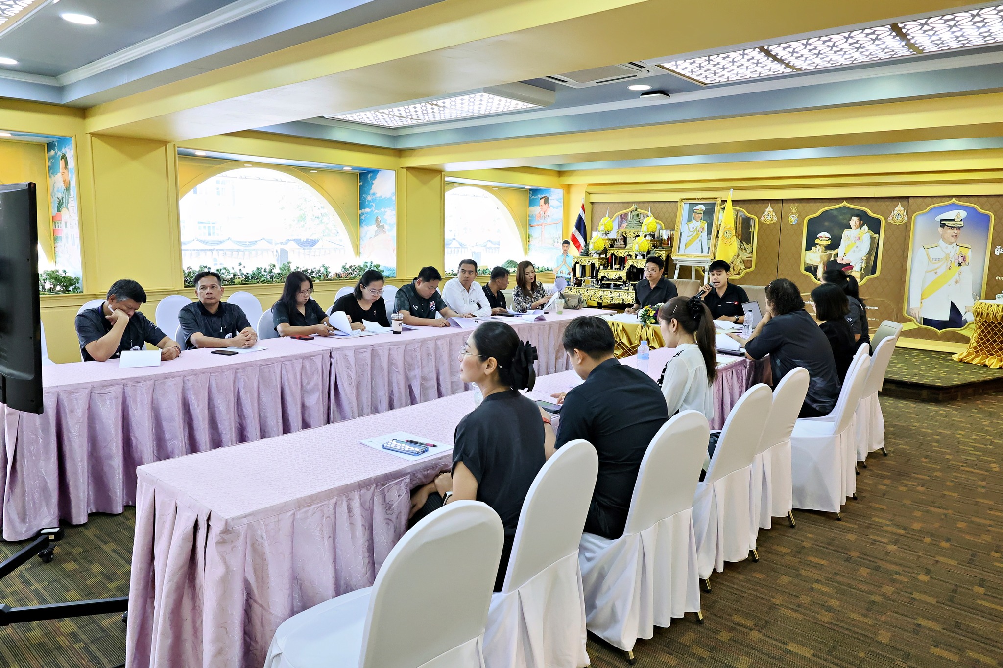 การประชุมคณะกรรมการดำเนินงานโครงการเชิดชูเกียรติผู้สำเร็จการศึกษาอาชีวศึกษา